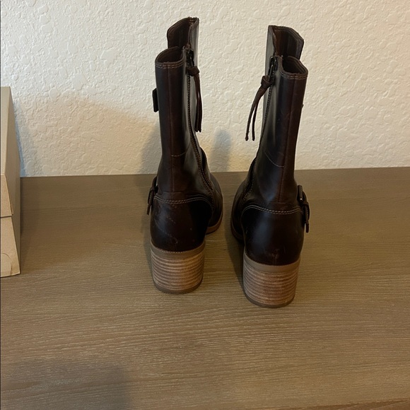 Clarks Dark Brown Leather Mid-Calf Boots - Picture 4 of 6